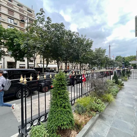Tour Eiffel Montaigne Appartamento